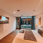 Hidden Oasis! W/ Patio & Hot Tub! + 85 Inch Tv