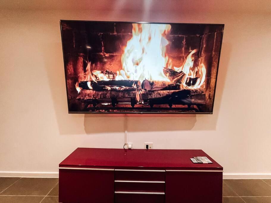 Hidden Oasis! W/ Patio & Hot Tub! + 85 Inch Tv * Philadelphia